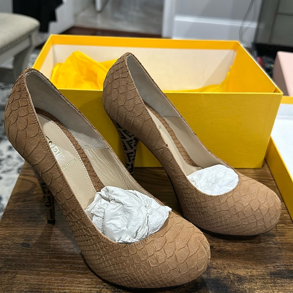 Fendi heels